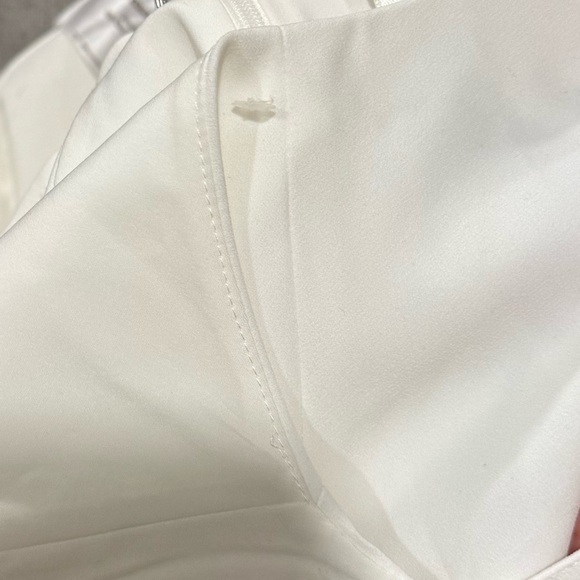 BCBG MaxAzria Eva White‎ Asymmetrical Mini Dress 6 - Picture 10 of 10